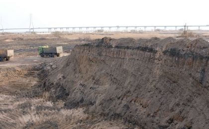 侵占河道、筑坝拦汊……水利部公布10起河湖库“清四乱”典型案例